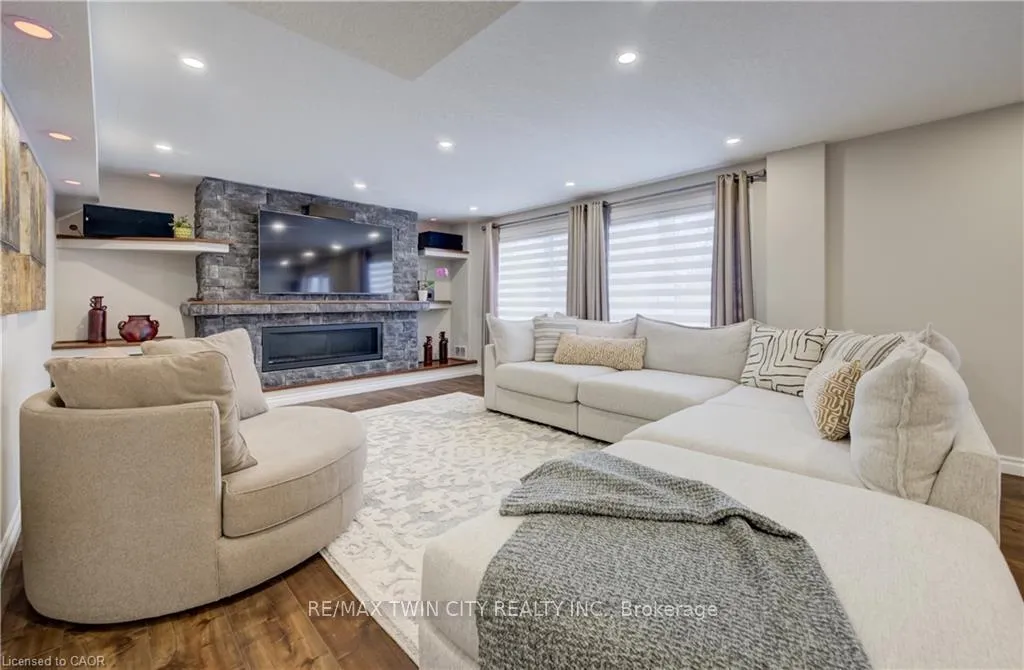 Photo 40 of 928 Evens Pond Court, Kitchener — HOMEH