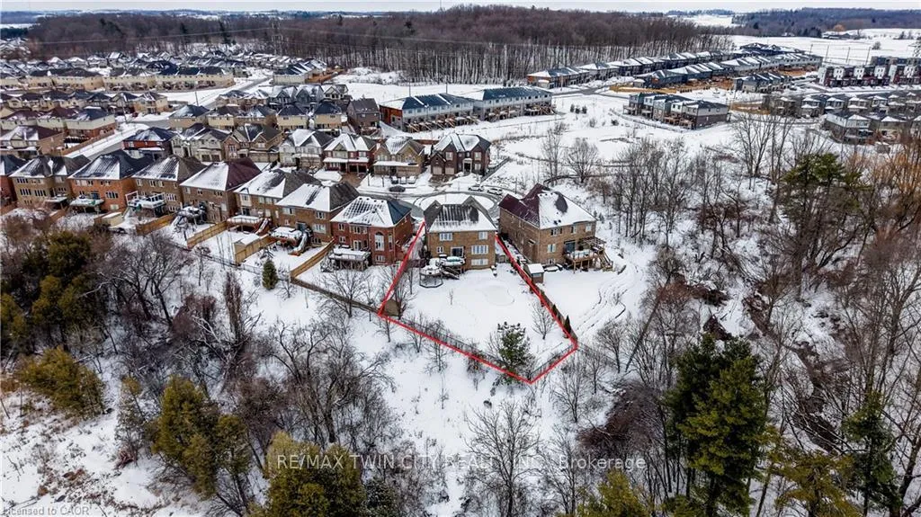 Photo 49 of 928 Evens Pond Court, Kitchener — HOMEH