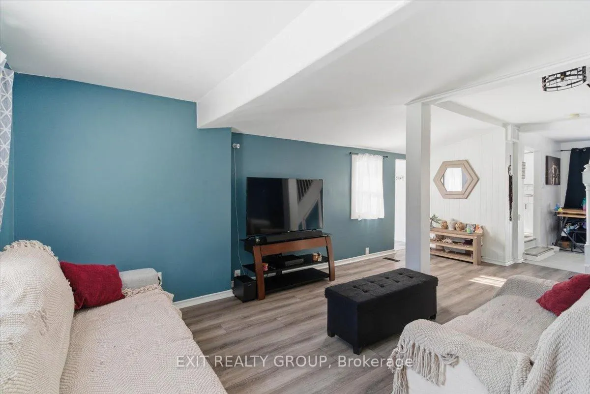 Photo 3 of 22166 Loyalist Parkway, Quinte West, Murray Ward — HOMEH