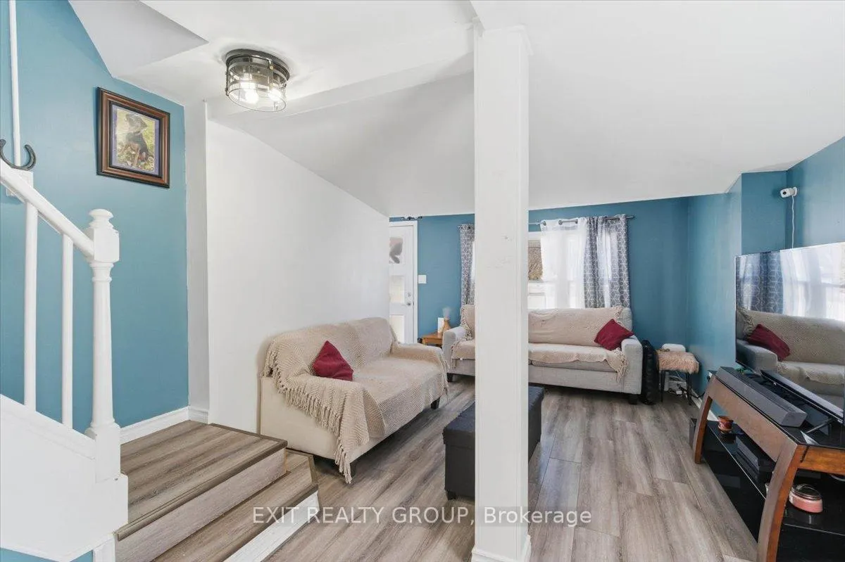 Photo 4 of 22166 Loyalist Parkway, Quinte West, Murray Ward — HOMEH