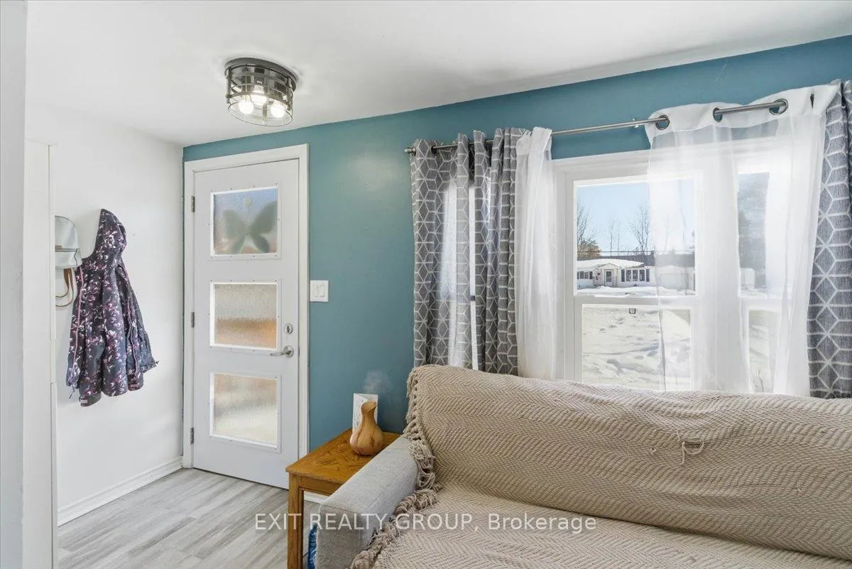 Photo 7 of 22166 Loyalist Parkway, Quinte West, Murray Ward — HOMEH