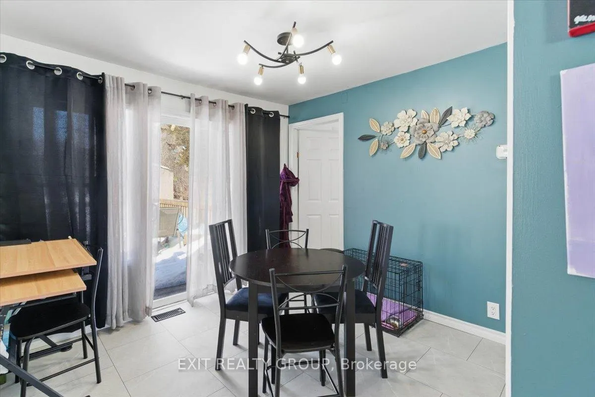 Photo 8 of 22166 Loyalist Parkway, Quinte West, Murray Ward — HOMEH