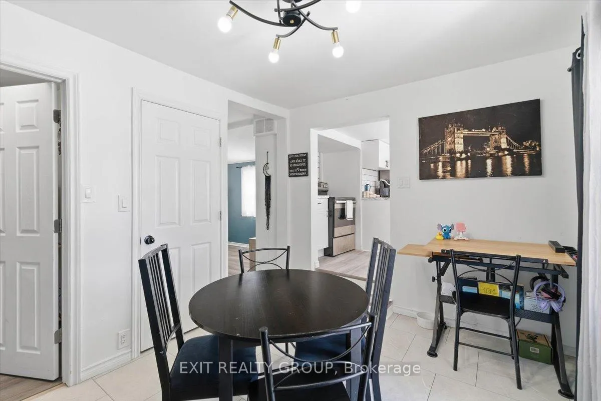Photo 9 of 22166 Loyalist Parkway, Quinte West, Murray Ward — HOMEH