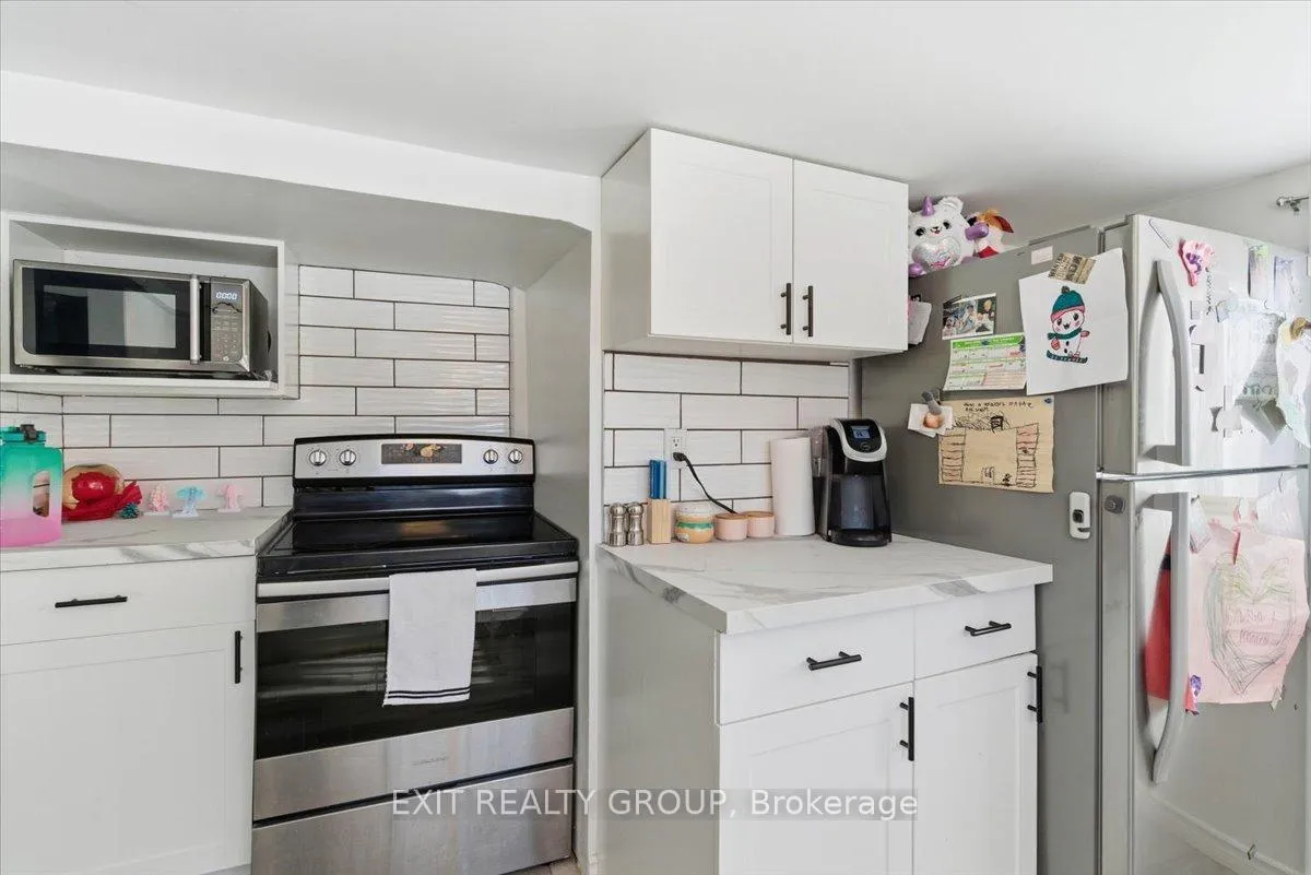 Photo 16 of 22166 Loyalist Parkway, Quinte West, Murray Ward — HOMEH