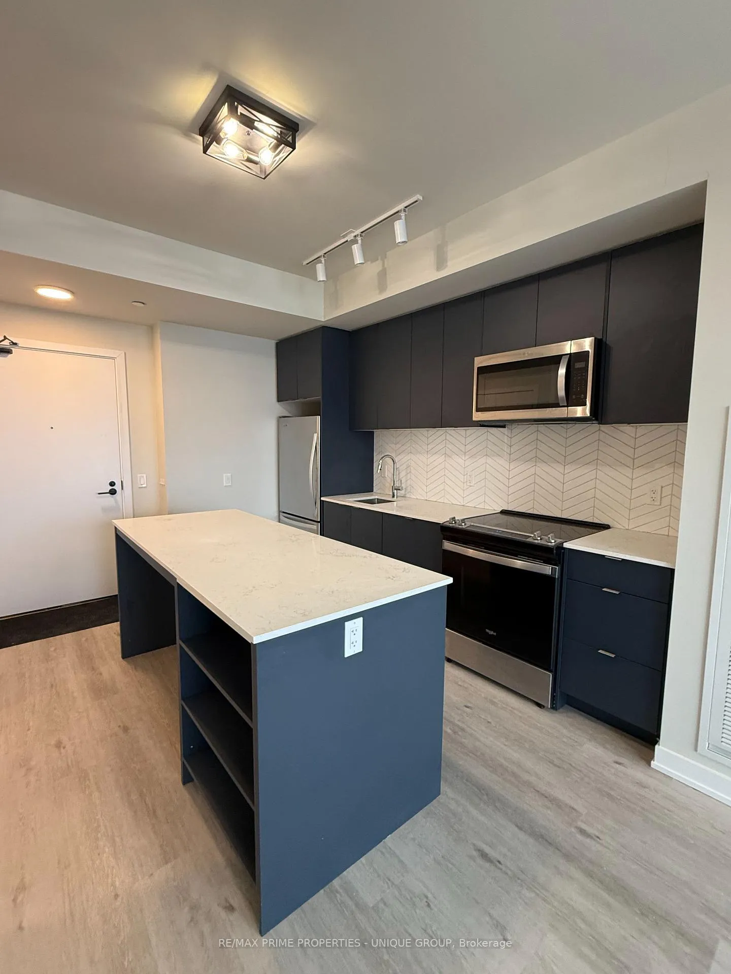 Photo 2 of Unit 1504, 1606 Charles Street, Whitby, Port Whitby — HOMEH
