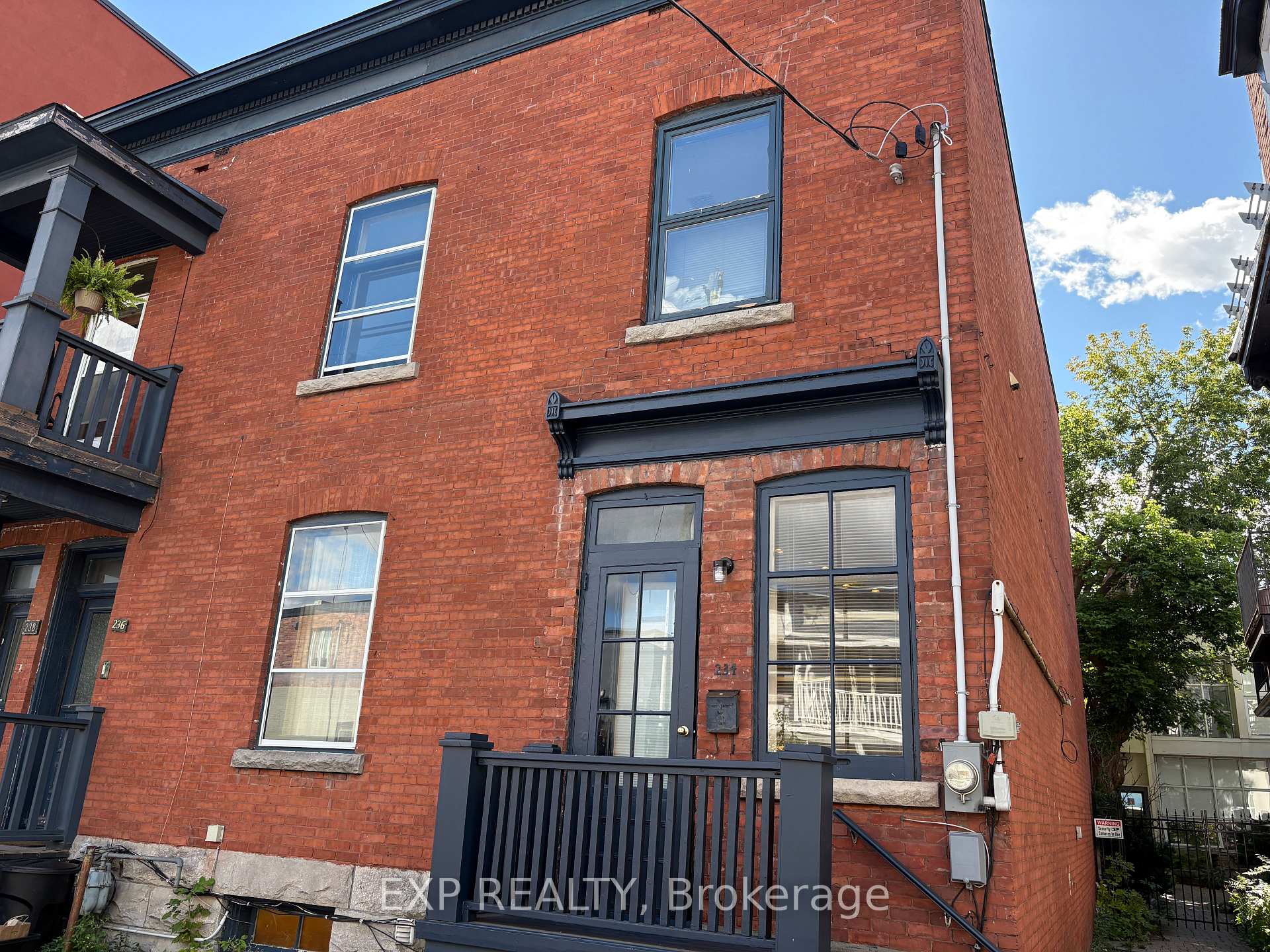 Photo 2 of 234 St Patrick Street W, Ottawa, Lower Town/Byward Market — HOMEH