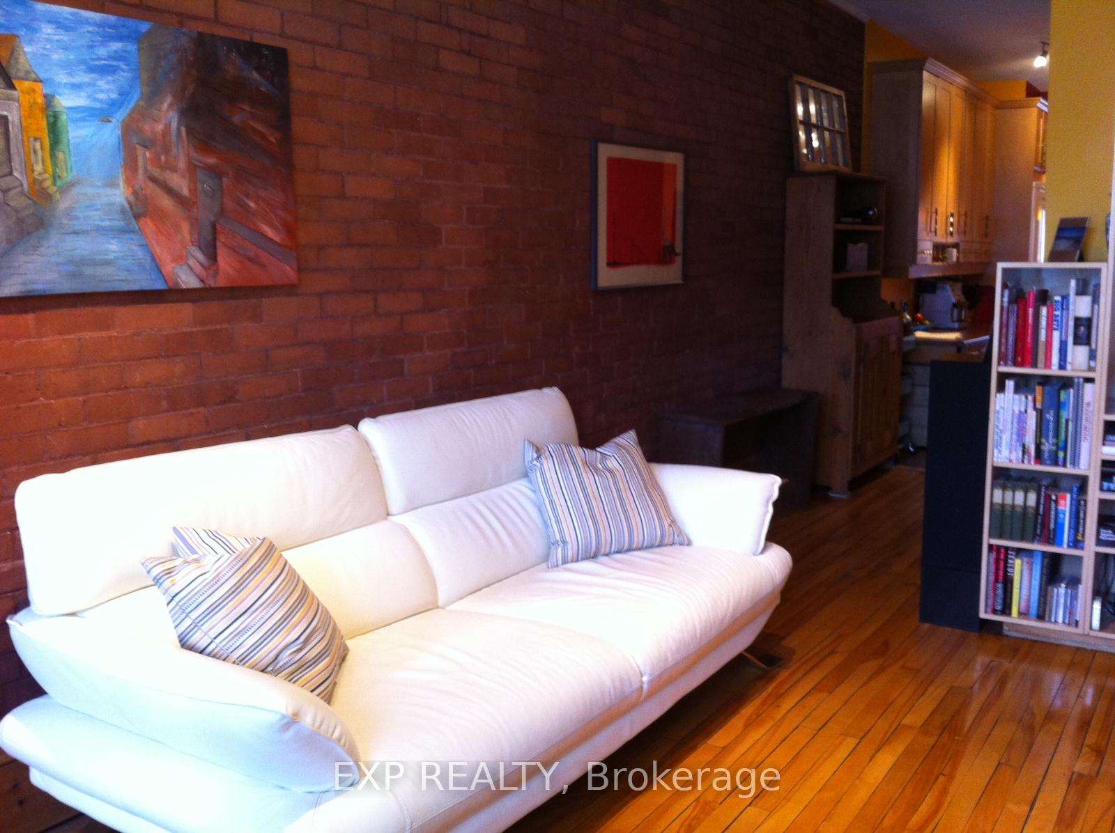 Photo 4 of 234 St Patrick Street W, Ottawa, Lower Town/Byward Market — HOMEH