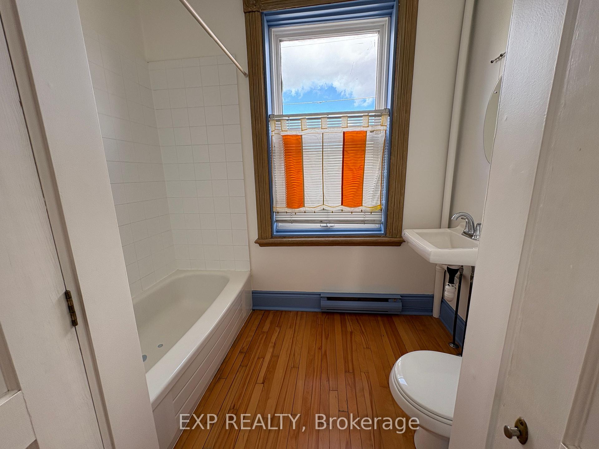 Photo 20 of 234 St Patrick Street W, Ottawa, Lower Town/Byward Market — HOMEH