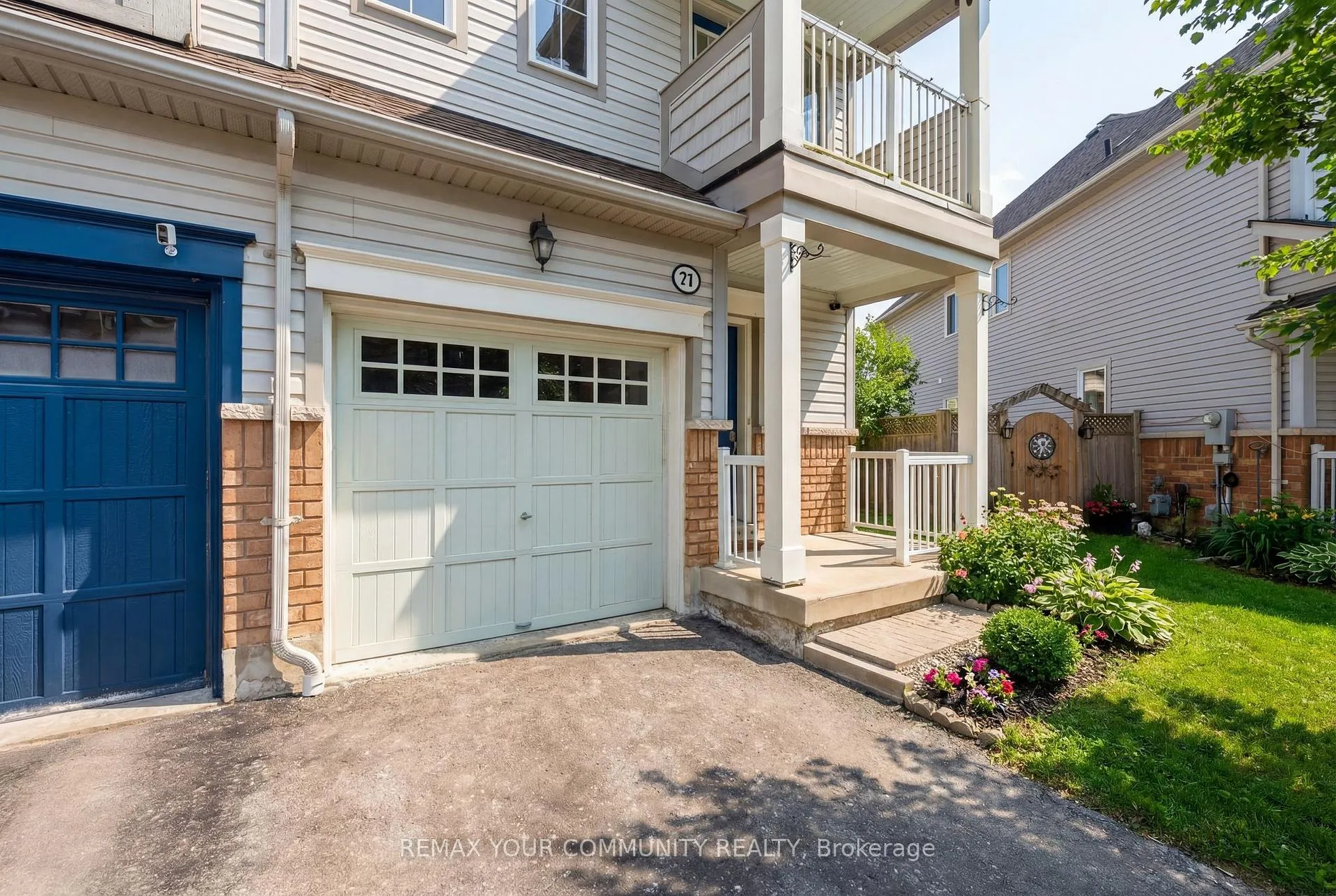 Photo 2 of 71 Aldonschool Court, Ajax, South East — HOMEH