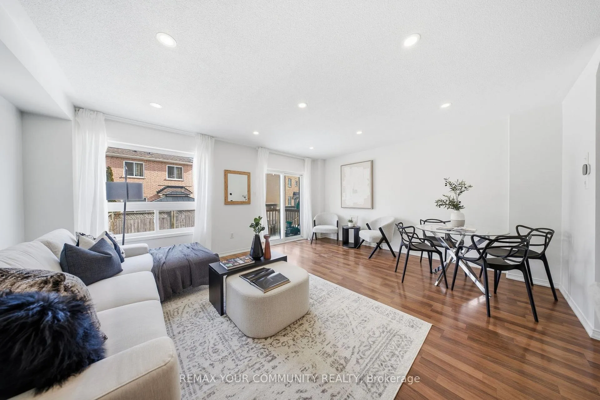 Photo 10 of 71 Aldonschool Court, Ajax, South East — HOMEH