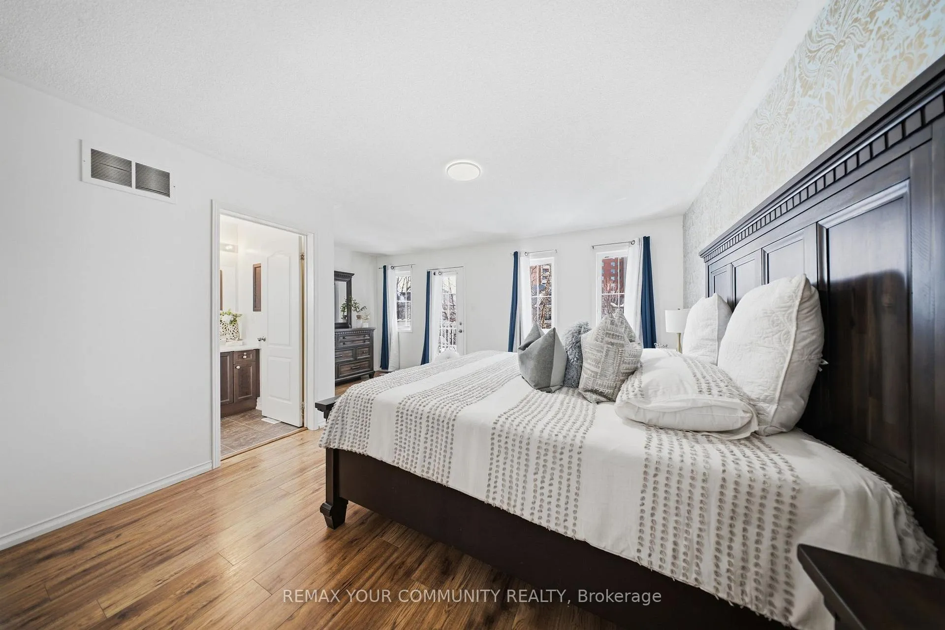 Photo 20 of 71 Aldonschool Court, Ajax, South East — HOMEH
