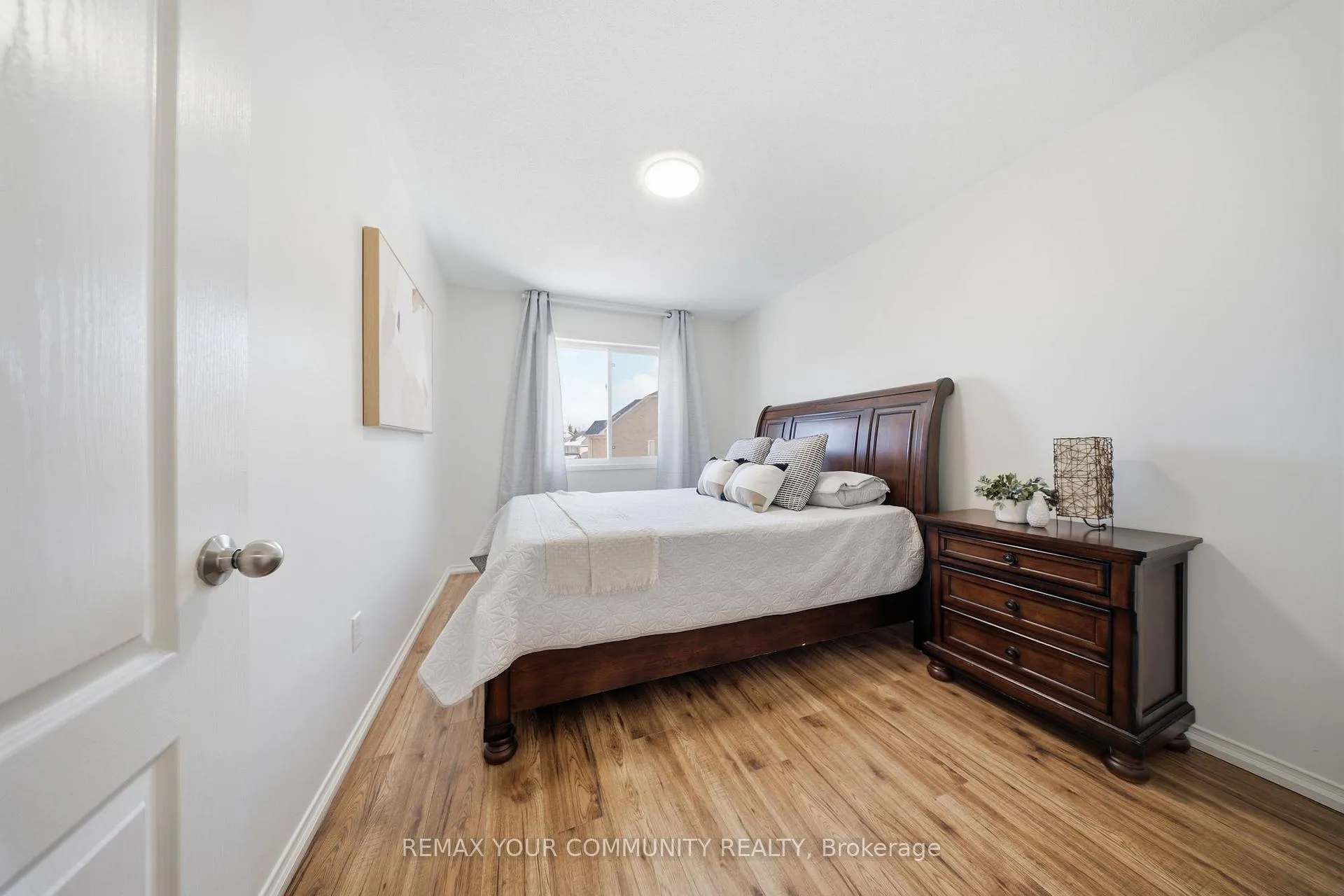Photo 24 of 71 Aldonschool Court, Ajax, South East — HOMEH