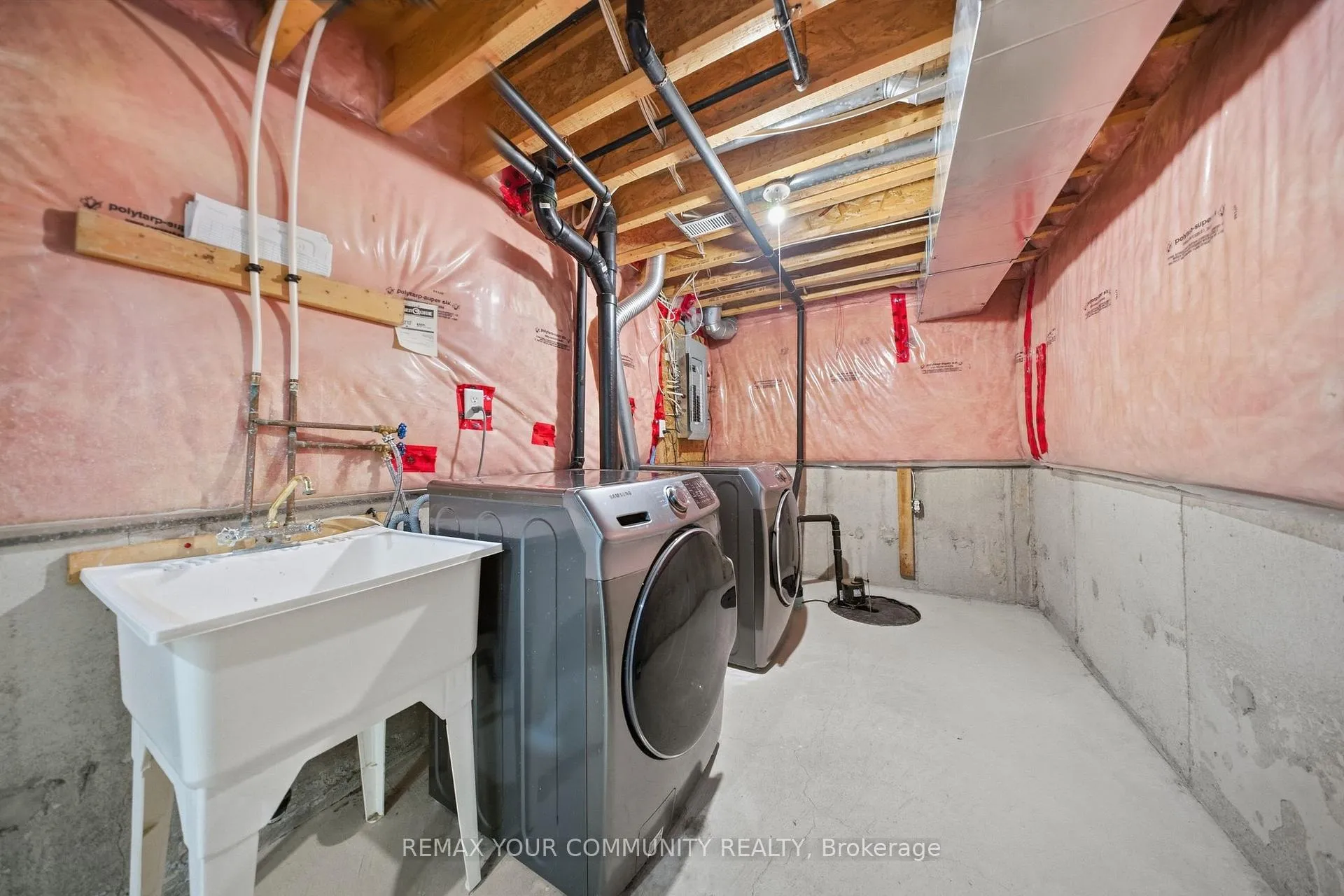 Photo 33 of 71 Aldonschool Court, Ajax, South East — HOMEH