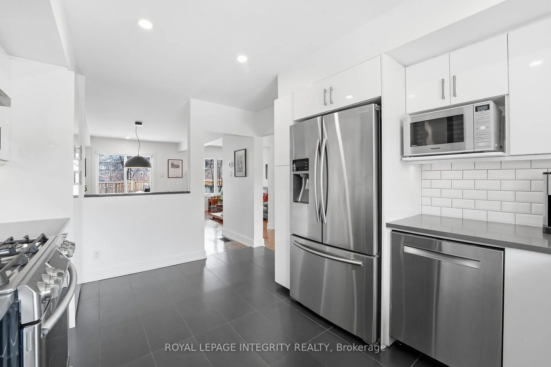 Photo 5 of 27 Marco Lane, Ottawa, Old Ottawa South — HOMEH