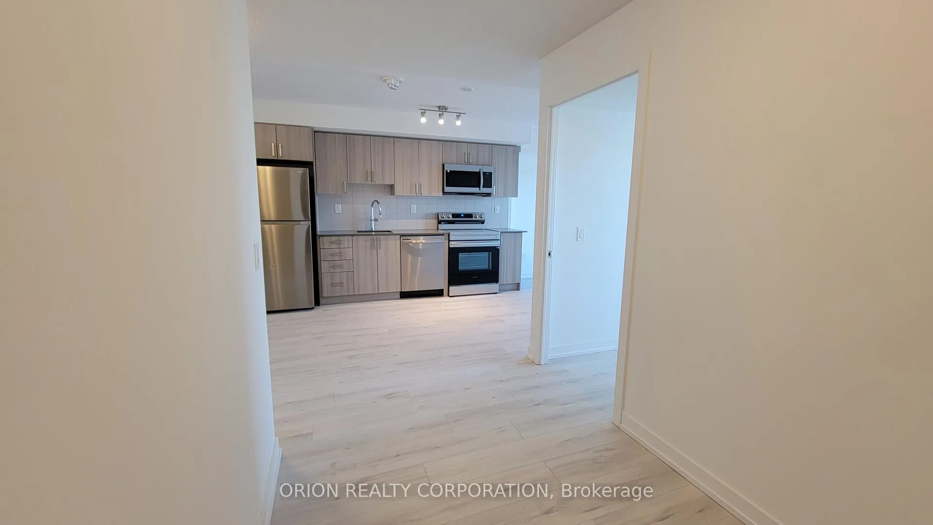 Photo 8 of Unit 1101, 1435 Celebration Drive, Pickering, Bay Ridges — HOMEH