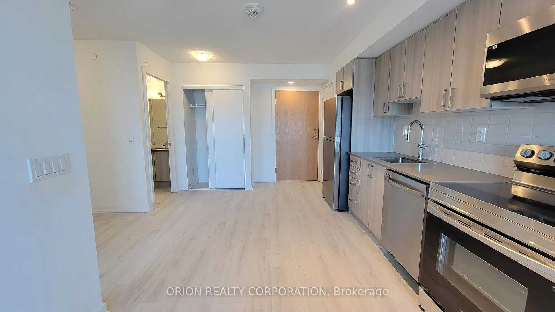 Photo 11 of Unit 1101, 1435 Celebration Drive, Pickering, Bay Ridges — HOMEH