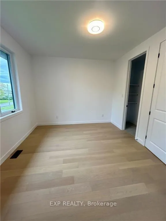 Photo 11 of Unit A, 1352 Louis Lane, Ottawa, Cyrville Rd./Industrial Park — HOMEH