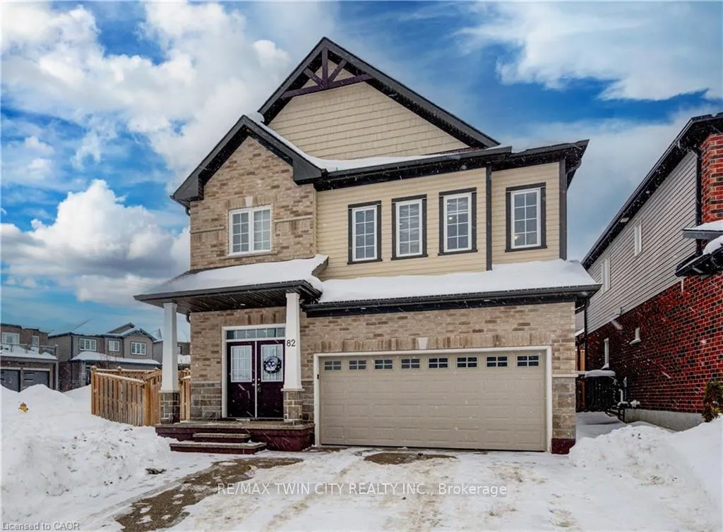 Photo 3 of 82 Castlebay Street, Kitchener — HOMEH