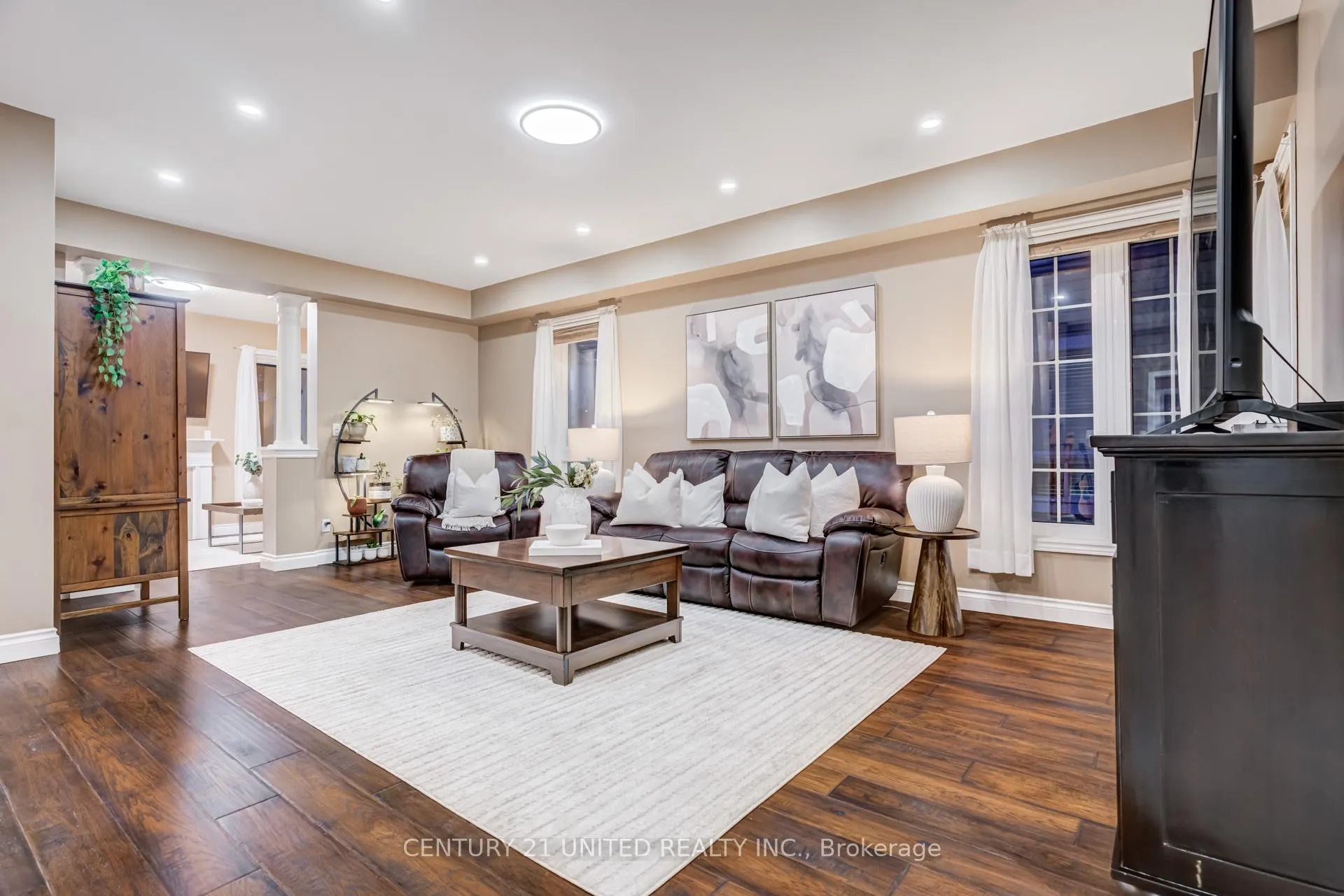 Photo 7 of 35 Ault Crescent, Whitby, Brooklin — HOMEH