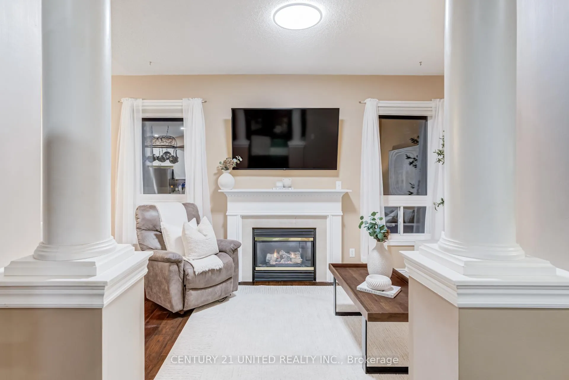 Photo 12 of 35 Ault Crescent, Whitby, Brooklin — HOMEH