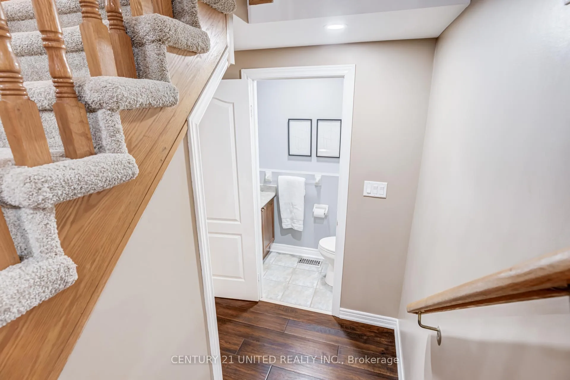 Photo 22 of 35 Ault Crescent, Whitby, Brooklin — HOMEH