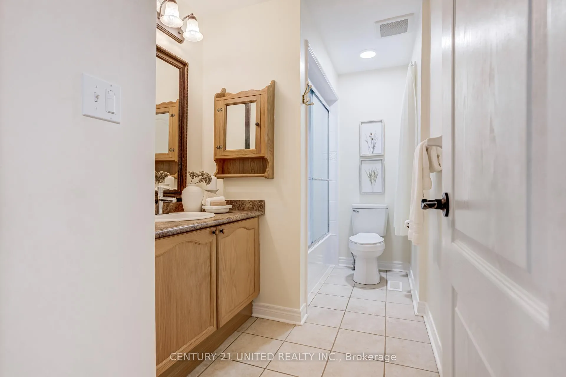 Photo 41 of 35 Ault Crescent, Whitby, Brooklin — HOMEH
