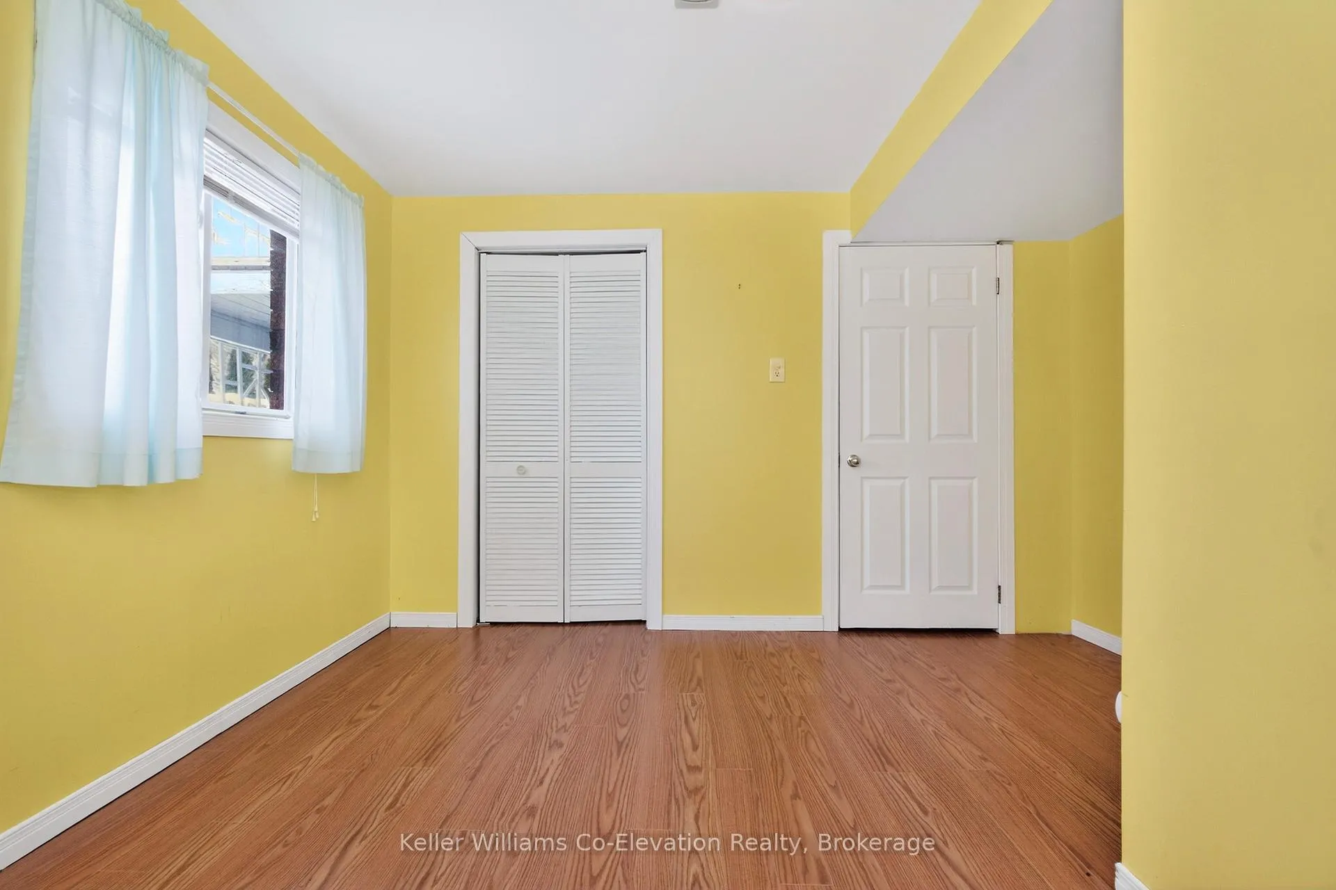 Photo 22 of 580 Wayne Crescent, Midland — HOMEH