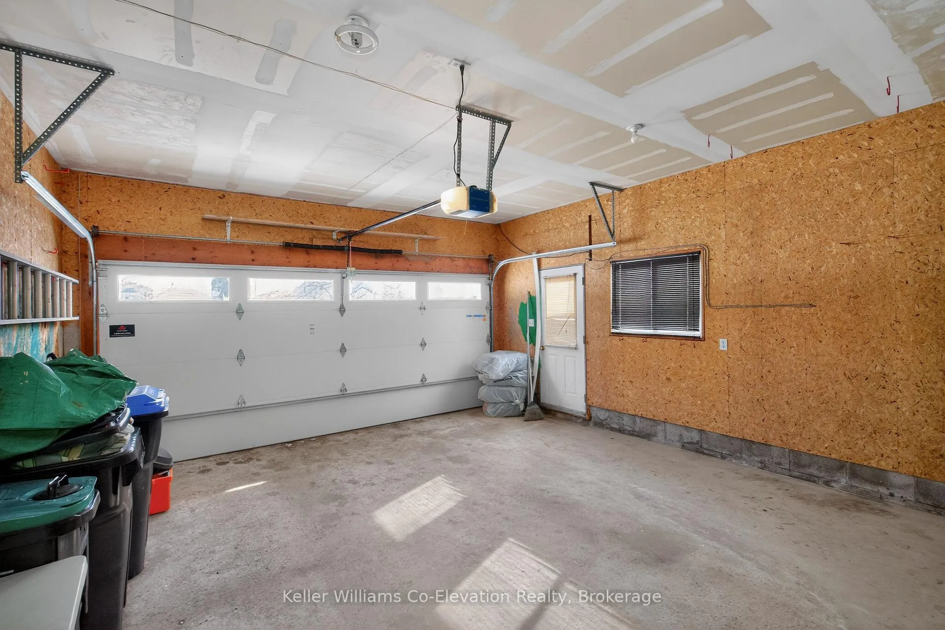 Photo 26 of 580 Wayne Crescent, Midland — HOMEH
