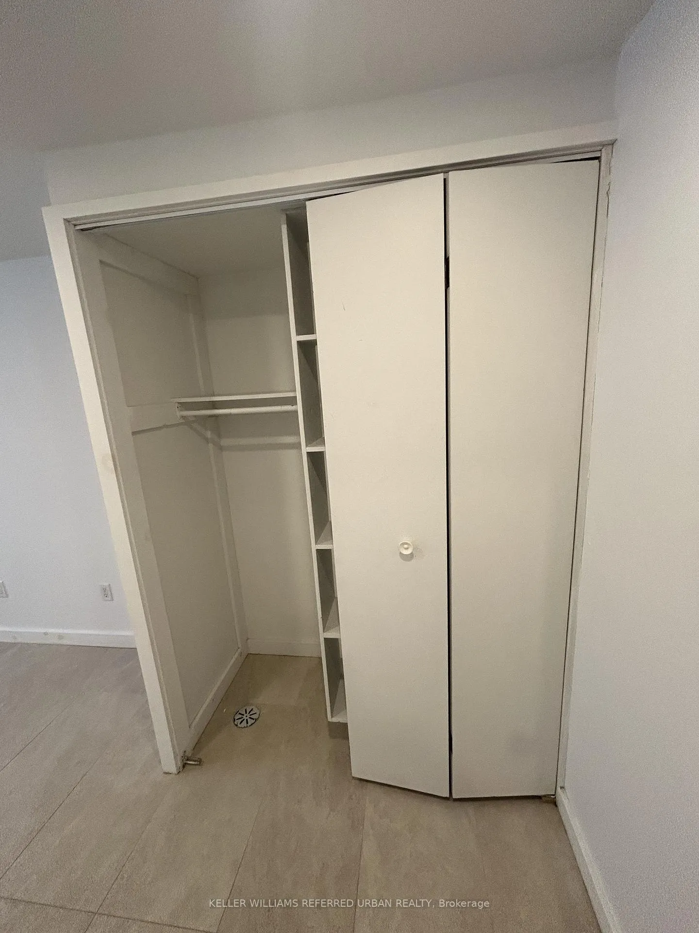 Photo 9 of Unit Basement, 198 Coxwell Avenue, Toronto, Greenwood-Coxwell — HOMEH