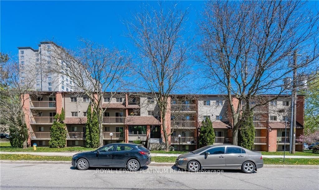 Photo 3 of Unit 112, 30 Hickory Street E, Waterloo, Downtown Waterloo — HOMEH