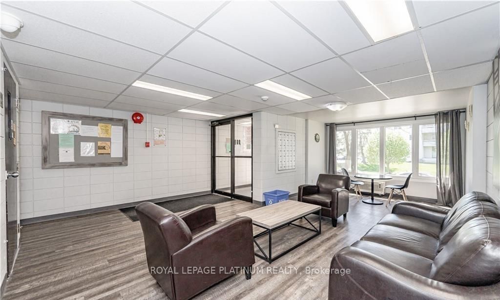 Photo 5 of Unit 112, 30 Hickory Street E, Waterloo, Downtown Waterloo — HOMEH