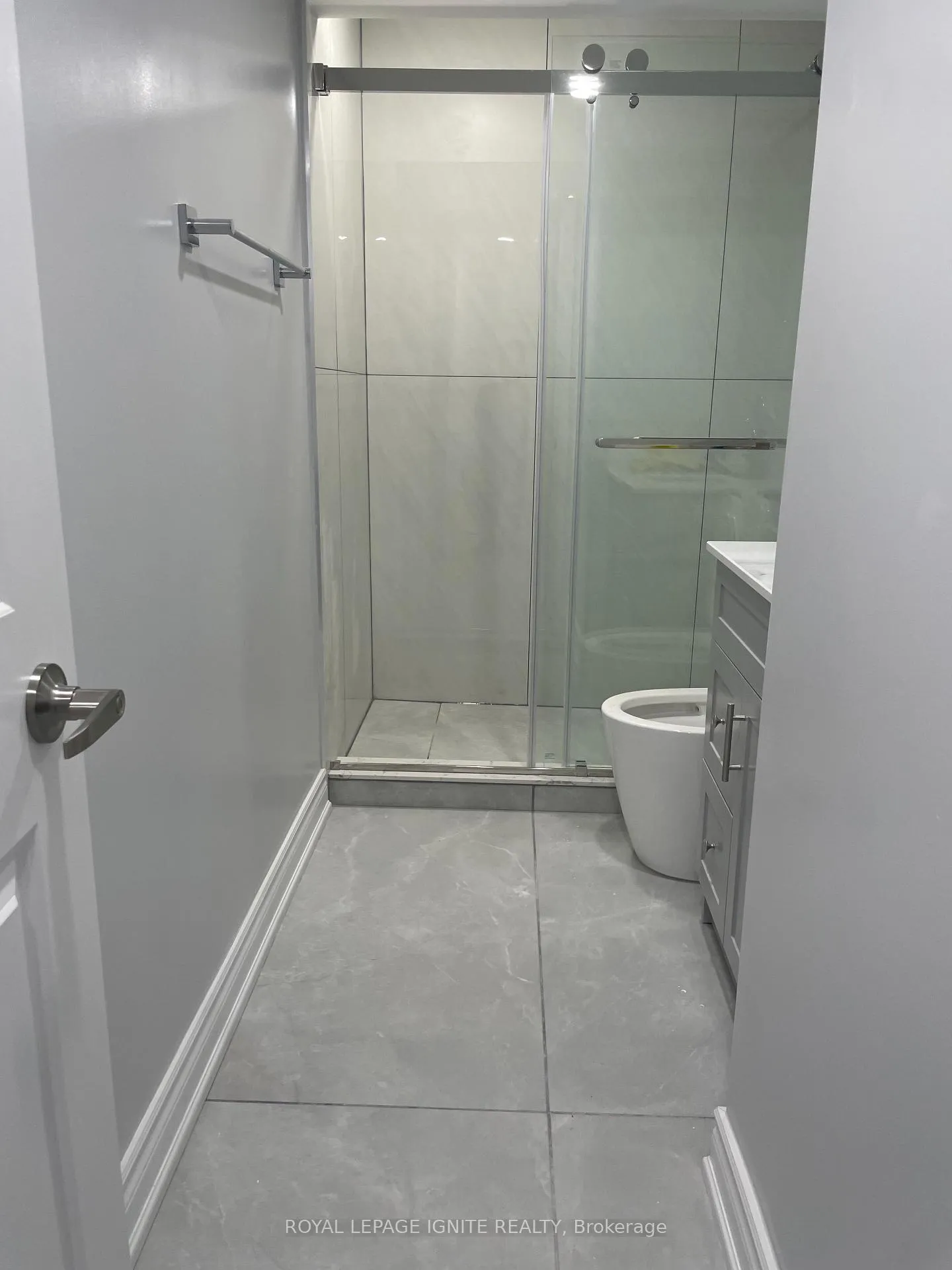 Photo 4 of Unit Bsmt, 15 Jinnah Avenue, Markham, Middlefield — HOMEH