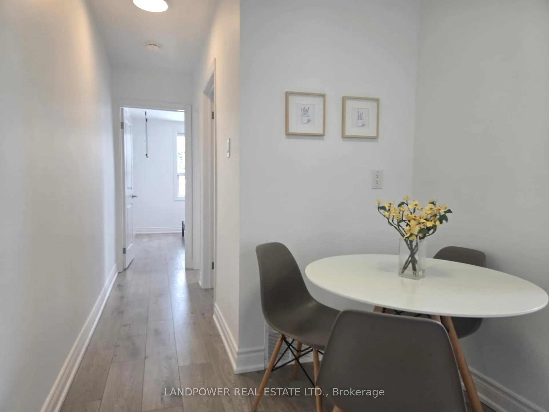 Photo 7 of Unit 3, 223 Hiawatha Road, Toronto, Greenwood-Coxwell — HOMEH