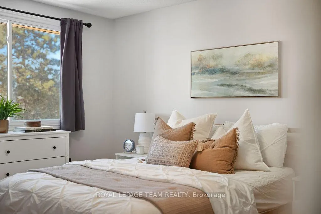 Photo 21 of Unit B, 461 Moodie Drive, Ottawa, Arbeatha Park — HOMEH