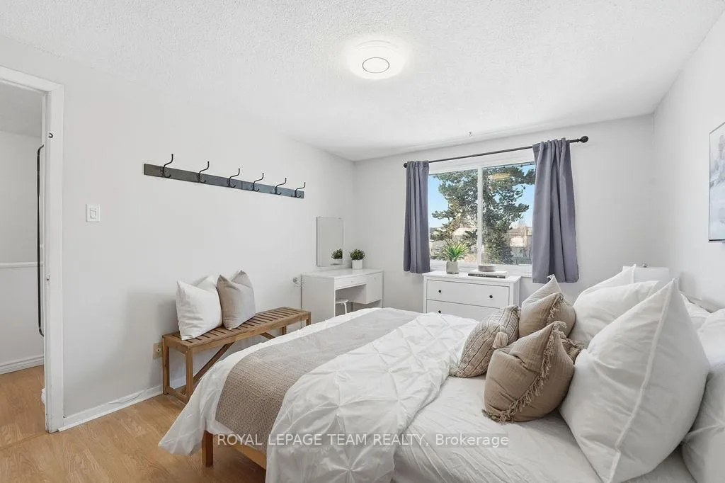 Photo 22 of Unit B, 461 Moodie Drive, Ottawa, Arbeatha Park — HOMEH