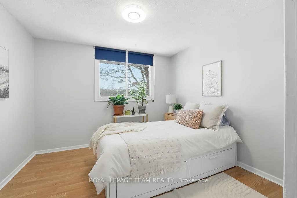 Photo 23 of Unit B, 461 Moodie Drive, Ottawa, Arbeatha Park — HOMEH