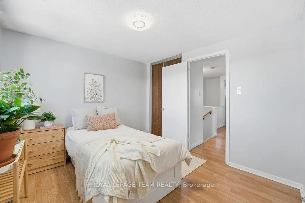 Photo 24 of Unit B, 461 Moodie Drive, Ottawa, Arbeatha Park — HOMEH