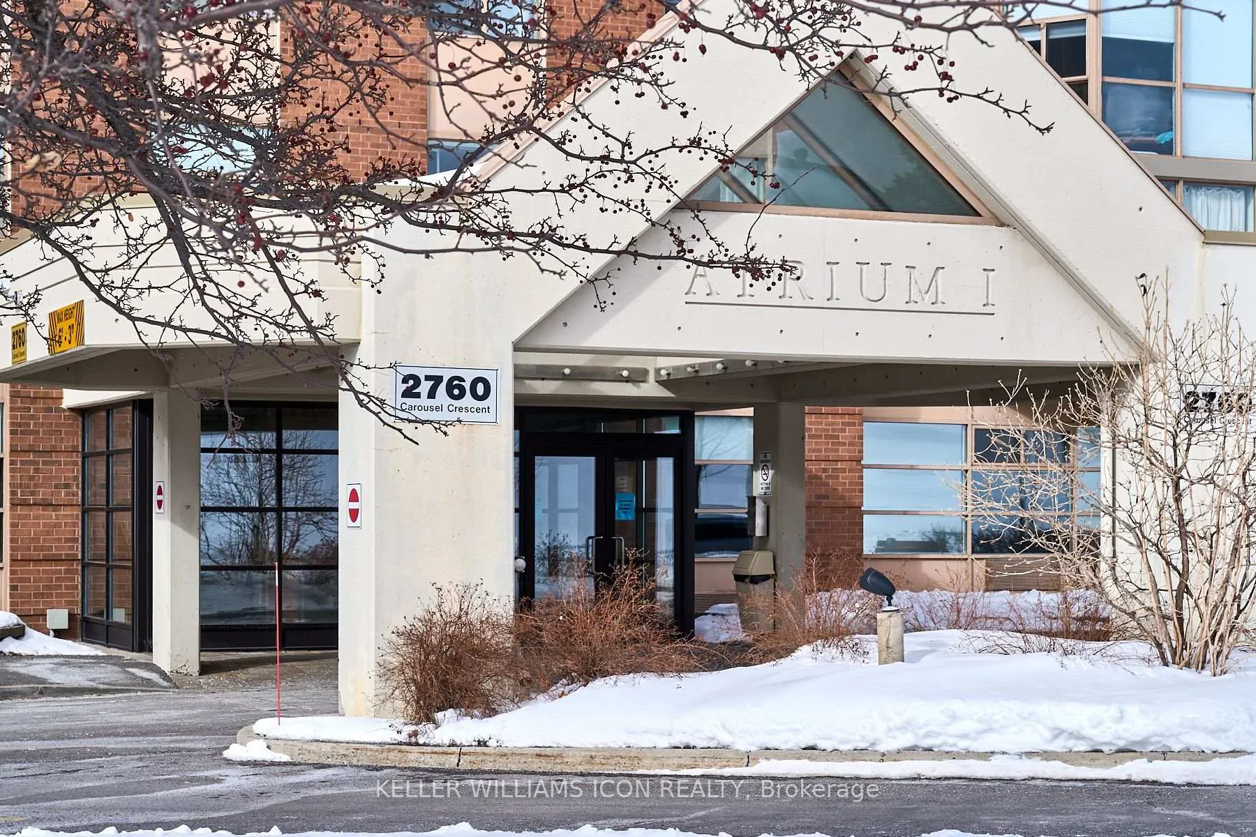 Photo 4 of Unit 1011, 2760 Carousel Crescent, Ottawa, Emerald Woods/Sawmill Creek — HOMEH