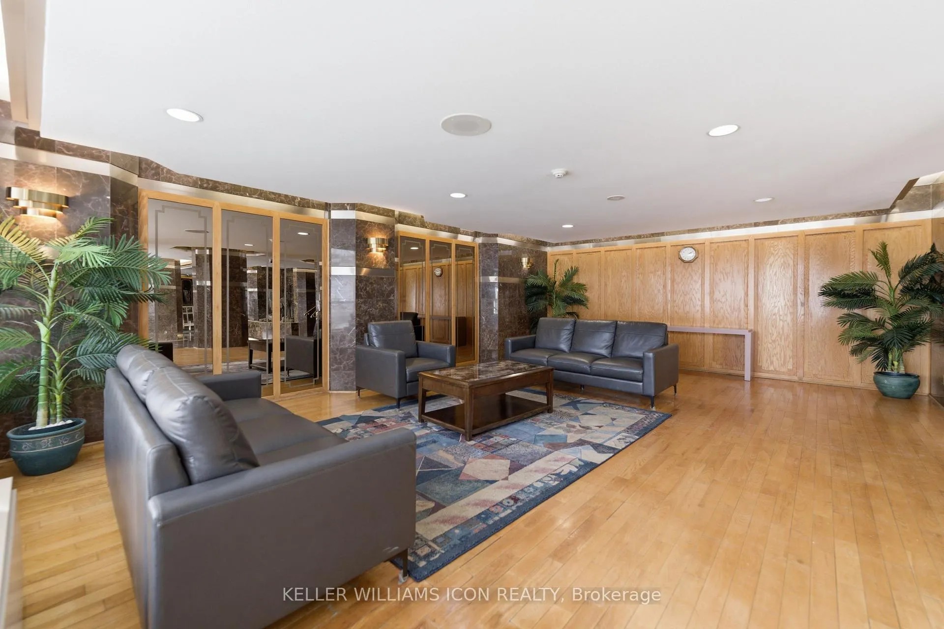 Photo 9 of Unit 1011, 2760 Carousel Crescent, Ottawa, Emerald Woods/Sawmill Creek — HOMEH