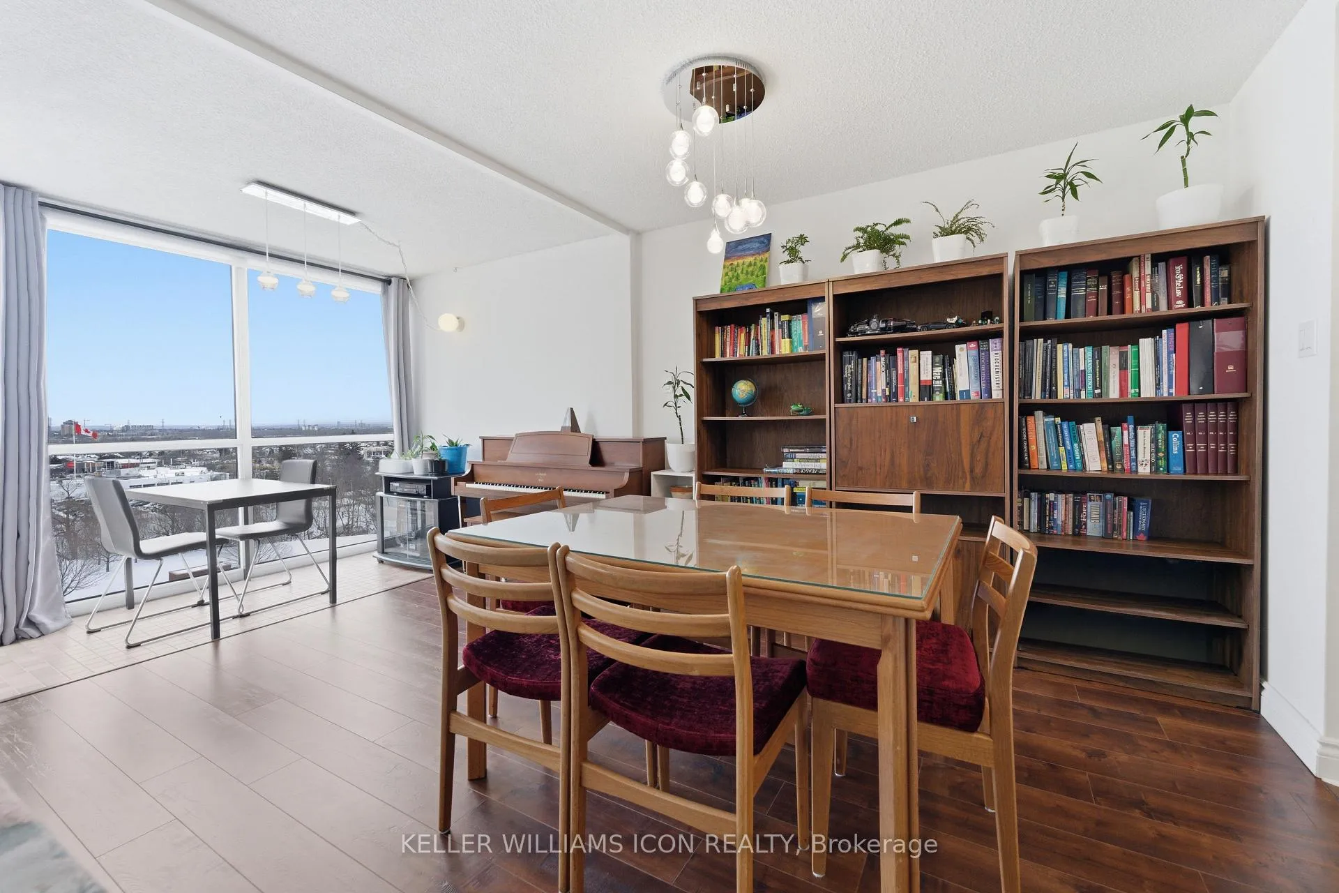 Photo 23 of Unit 1011, 2760 Carousel Crescent, Ottawa, Emerald Woods/Sawmill Creek — HOMEH