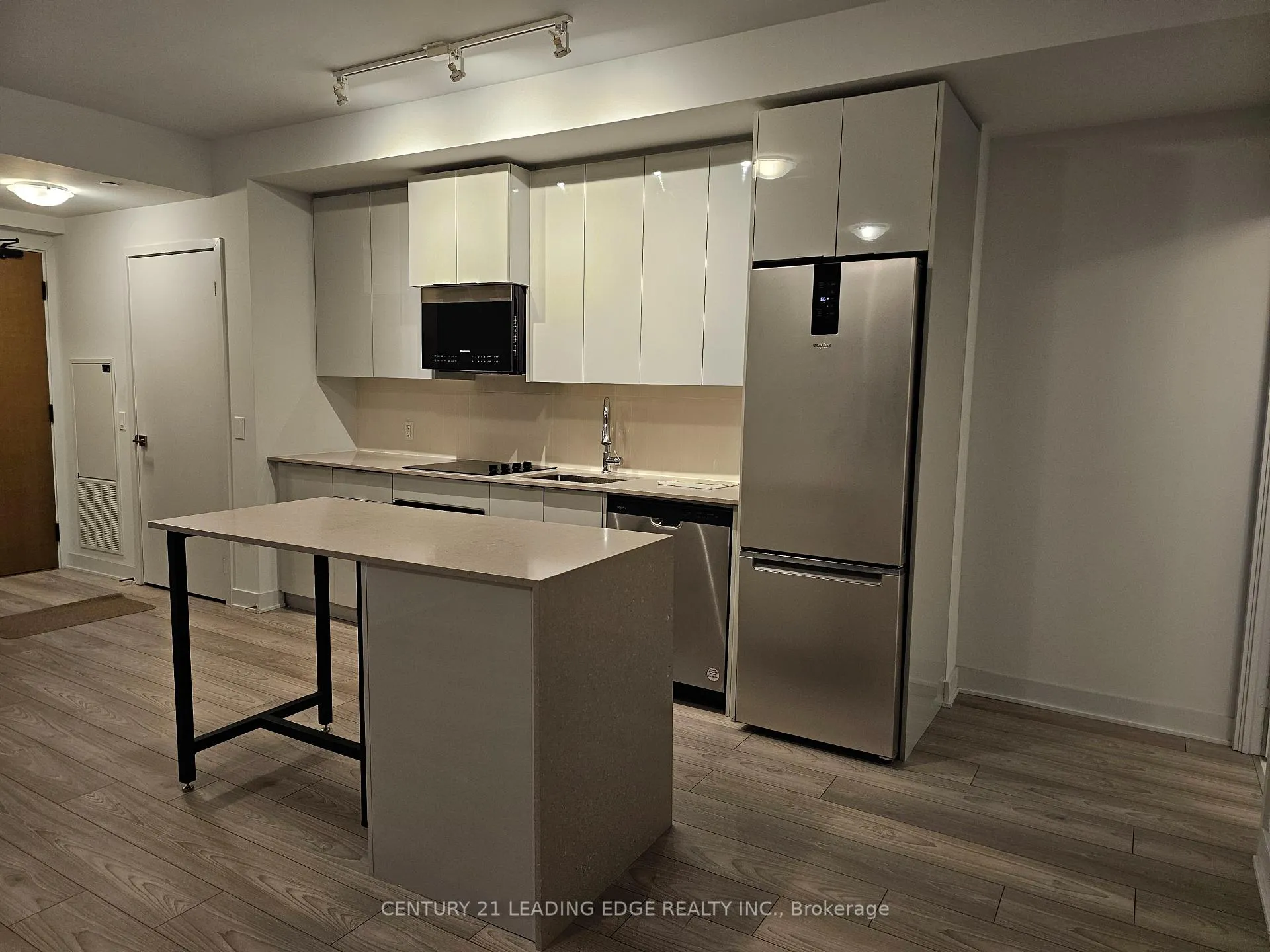 Photo 2 of Unit 4001, 2920 Hwy 7, Vaughan, Concord — HOMEH