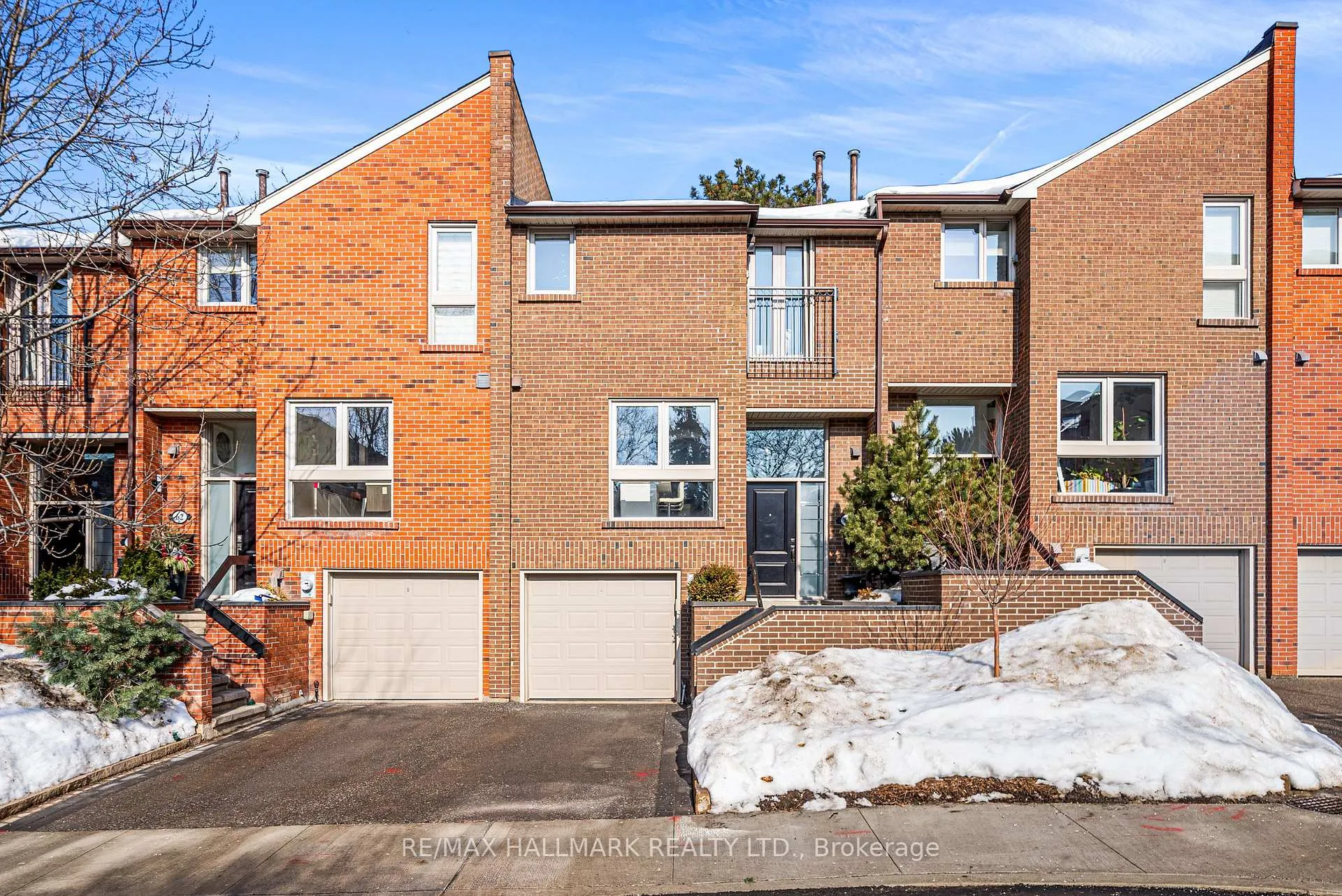 Photo 1 of 64 Sylvan Valley Way, Toronto, Bedford Park-Nortown — HOMEH
