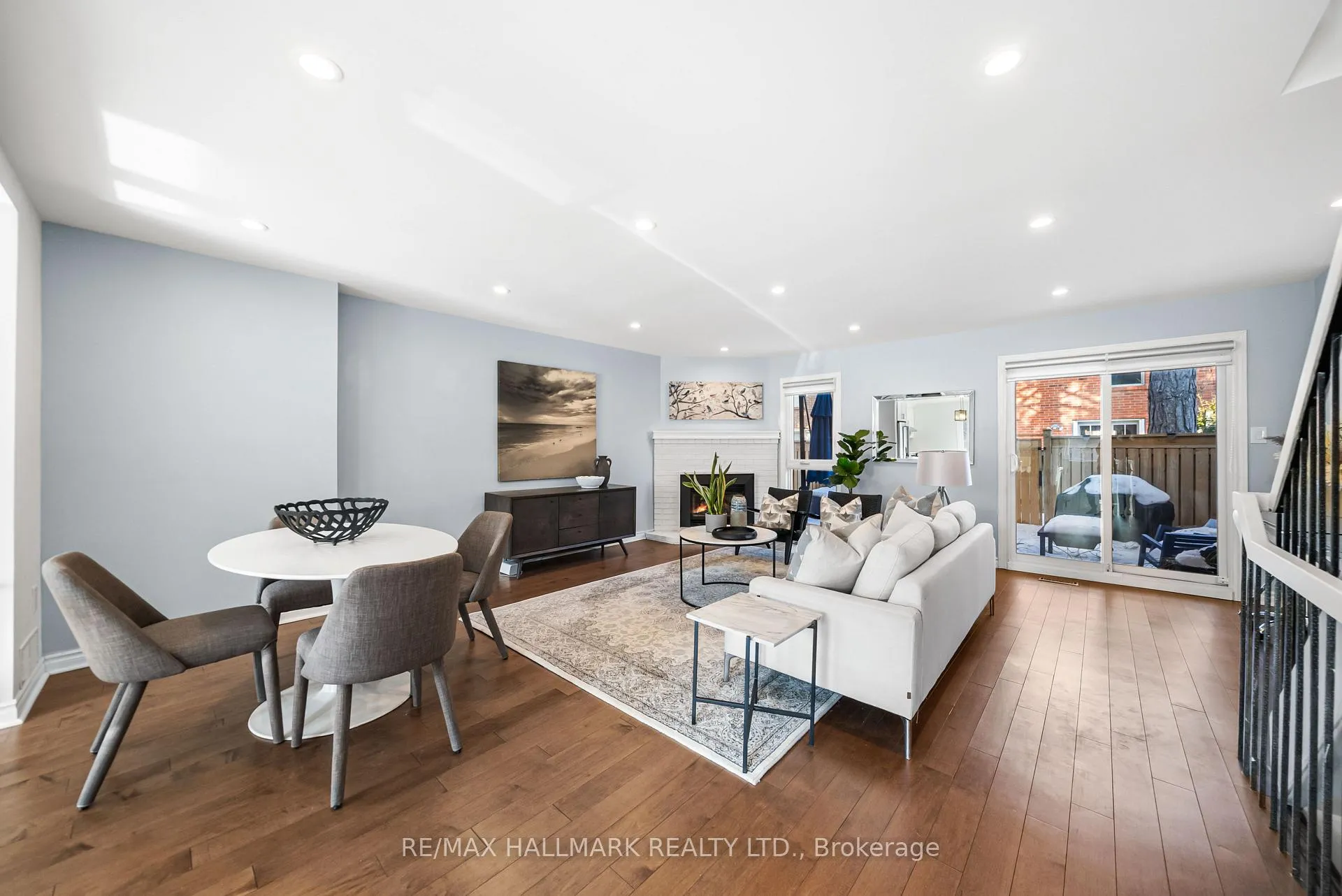 Photo 4 of 64 Sylvan Valley Way, Toronto, Bedford Park-Nortown — HOMEH