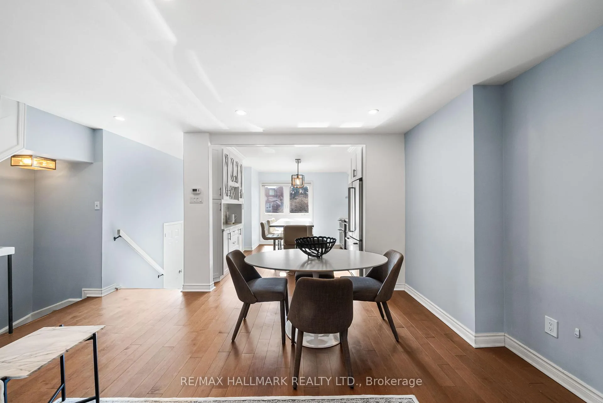 Photo 8 of 64 Sylvan Valley Way, Toronto, Bedford Park-Nortown — HOMEH