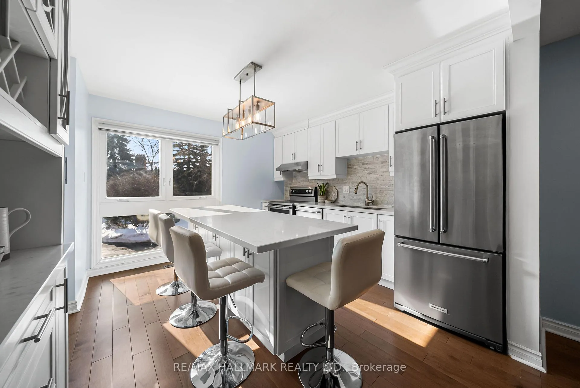 Photo 11 of 64 Sylvan Valley Way, Toronto, Bedford Park-Nortown — HOMEH