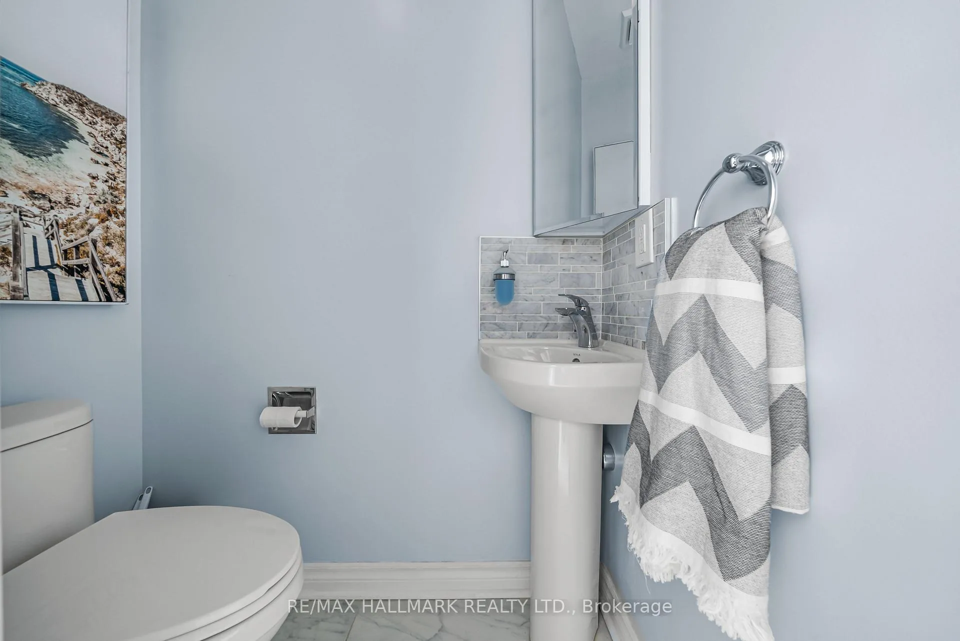Photo 17 of 64 Sylvan Valley Way, Toronto, Bedford Park-Nortown — HOMEH