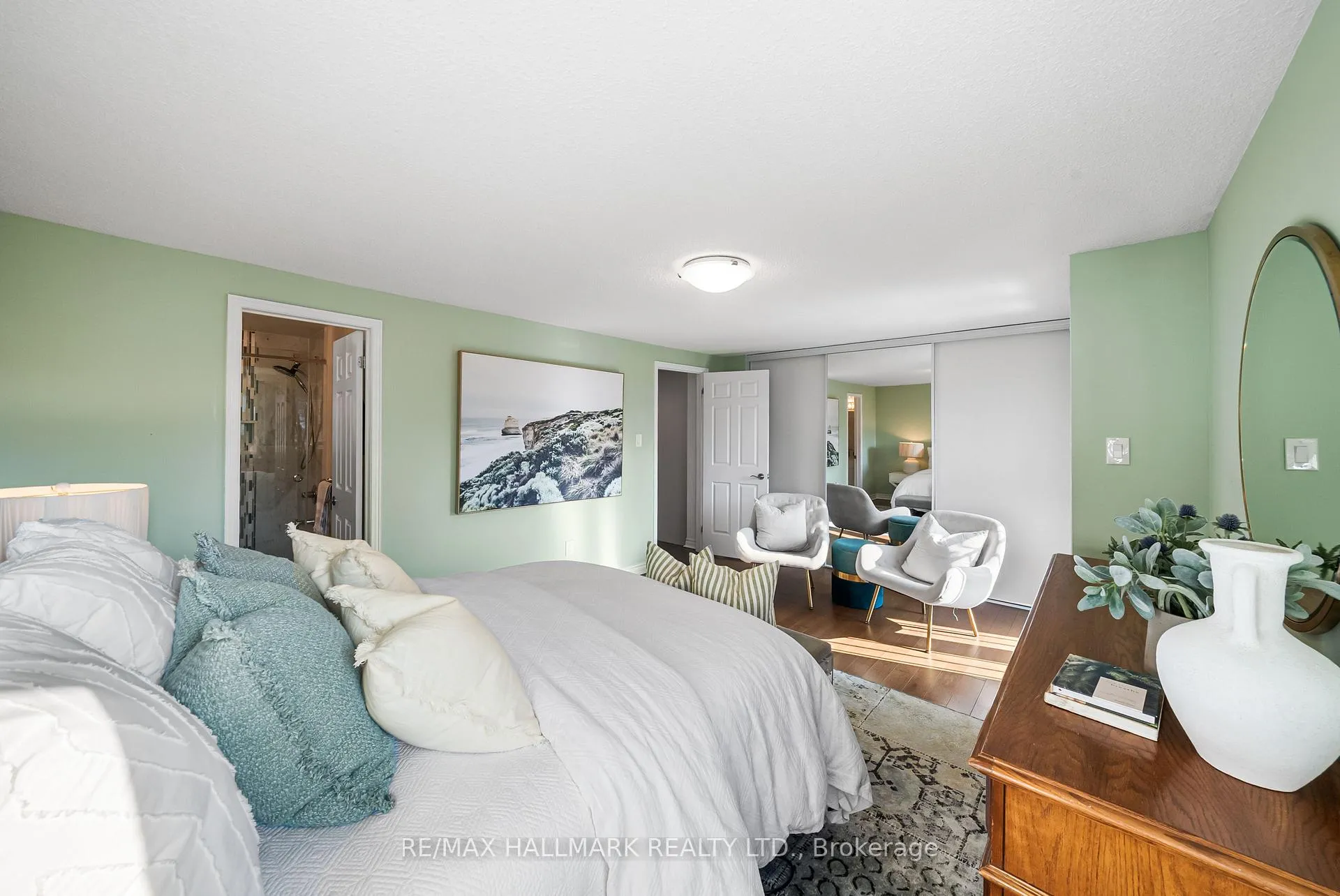 Photo 20 of 64 Sylvan Valley Way, Toronto, Bedford Park-Nortown — HOMEH