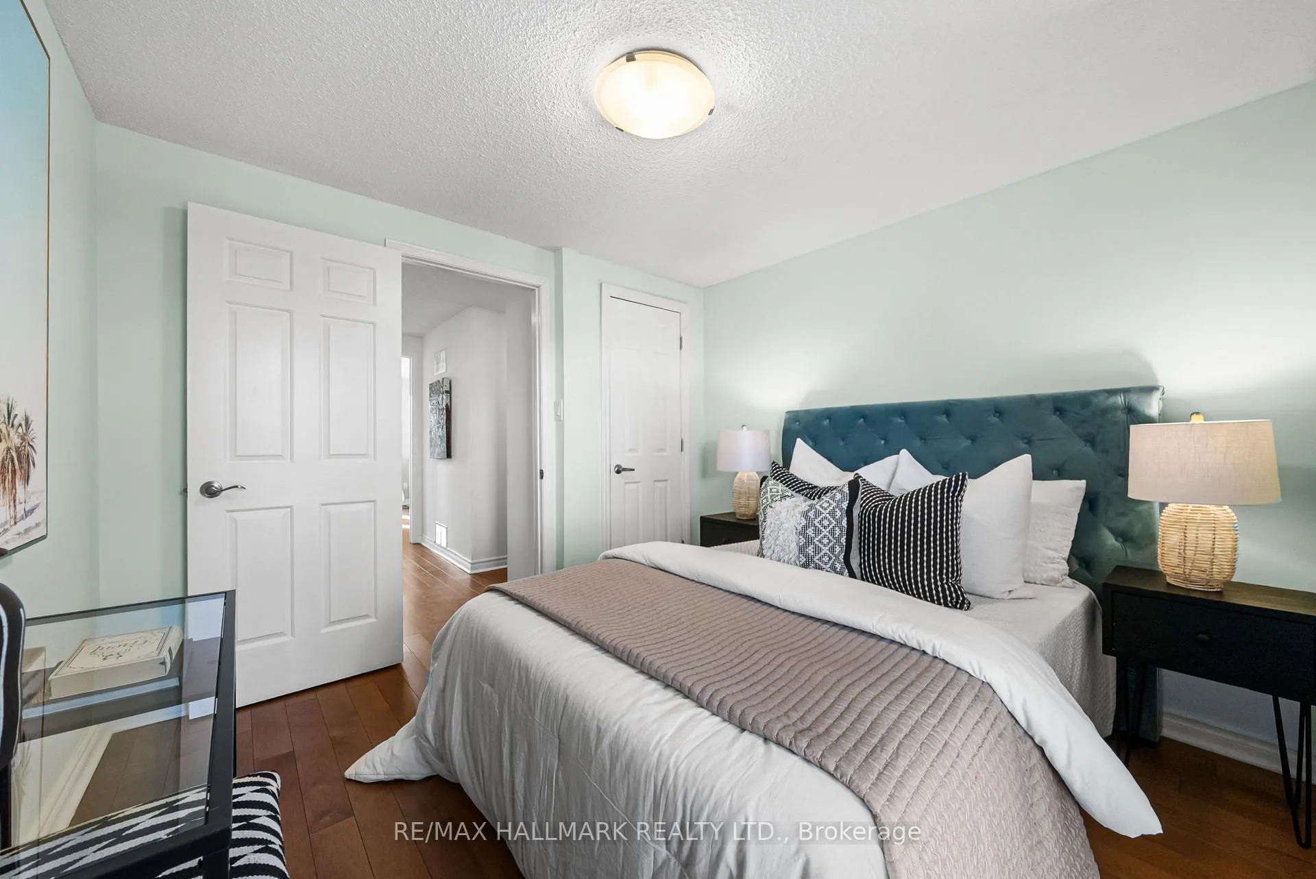 Photo 25 of 64 Sylvan Valley Way, Toronto, Bedford Park-Nortown — HOMEH