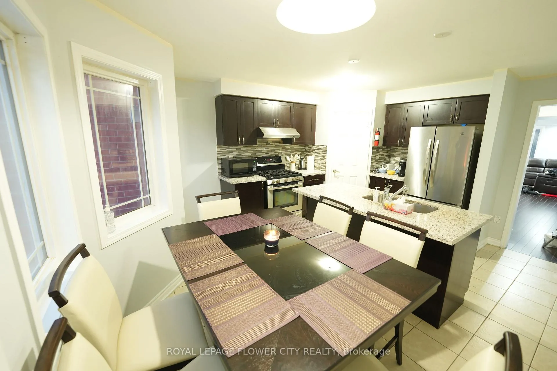 Photo 4 of Unit 8, 50 Hillcrest Avenue, Brampton, Queen Street Corridor — HOMEH
