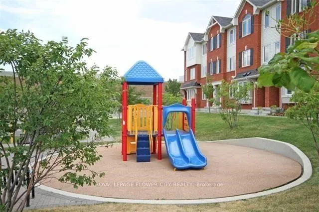 Photo 19 of Unit 8, 50 Hillcrest Avenue, Brampton, Queen Street Corridor — HOMEH